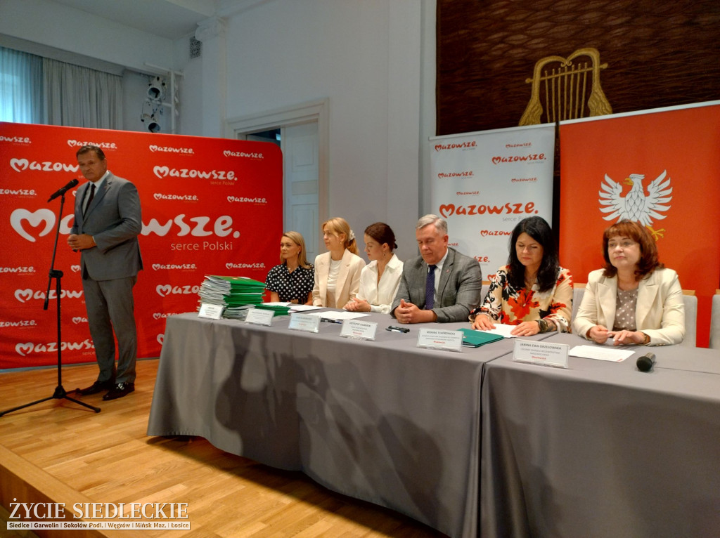 Podpisanie umów z miastem Siedlce i gminami