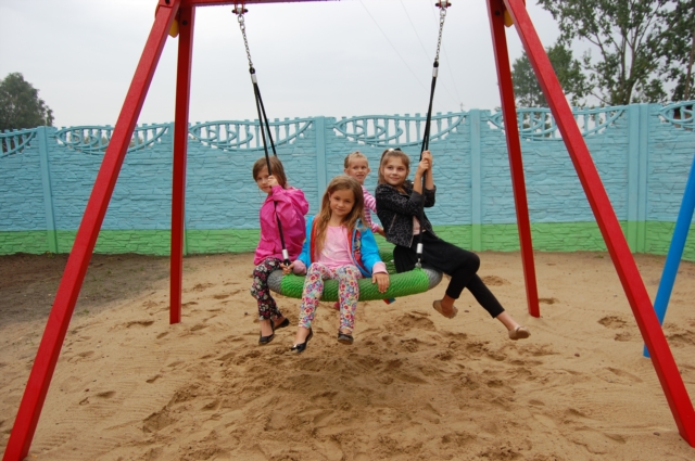 Nowy plac zabaw w Starowoli (zdjęcia)