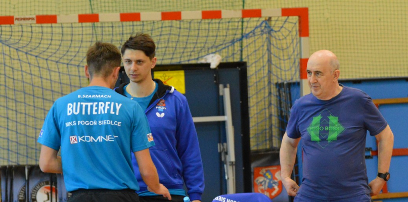 Derbowy remis tenisistów stołowych