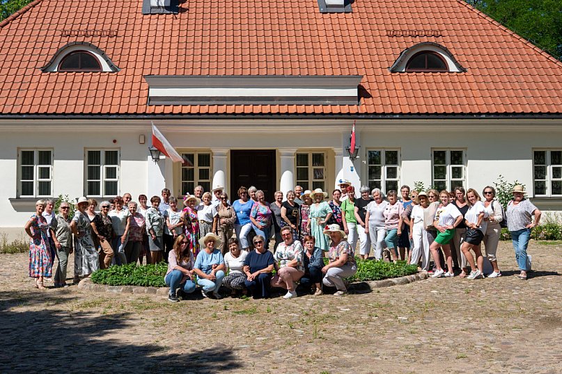 Seniorzy z Mazowsza odkrywali cyfrowy świat i tradycje regionu