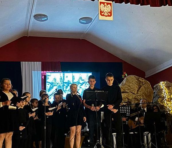 Koncert Patriotyczny w Domanicach-47983