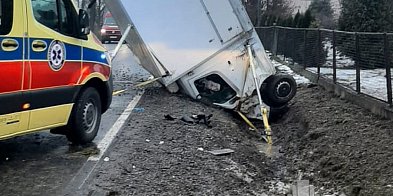 Wypadek w Łopaciance – bus wjechał do rowu-48786