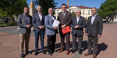 Łuków: Plac w centrum do liftingu-50636