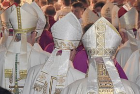 Biskupi po obradach. Krytyka ministerstwa i nowa komisja ds. nadużyć-50739