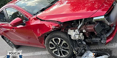 Niebezpieczne wyprzedzanie zakończone karambolem-50821