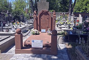 Nagrobek Asłanowicza jak nowy-51016