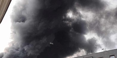 Groźny pożar hali w Mińsku Mazowieckim. Służby wciąż na miejscu-51145