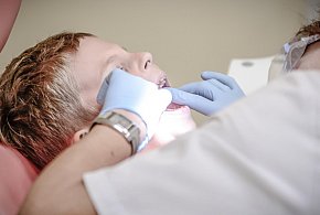 NFZ zapłaci za dentystę. Polacy rezygnują, choć mają to za darmo-51303