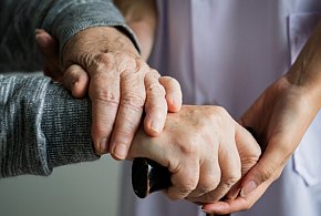 Ponad 2 tys. zł miesięcznie. Seniorzy i ich rodziny czekali na to latami-51651