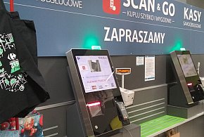 Gigant handlowy może opuścić kraj. Ma w Polsce 800 sklepów-52210