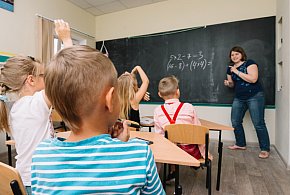 Nowy przedmiot szkolny dzieli Polaków. Kluczowa data właśnie nadeszła-52275