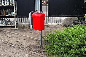Widzisz taki pojemnik na cmentarzu. Oto, do czego służy-52645