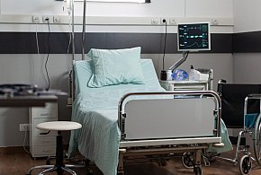 Lek wycofany z powodu zanieczyszczeń. W środku znaleziono fragmenty szkła-52726