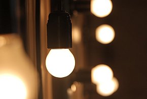 Rachunki za prąd pójdą w dół. Rząd usuwa opłatę doliczaną od lat-53272