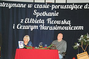 Głos ocalałej, głos pisarza-53502