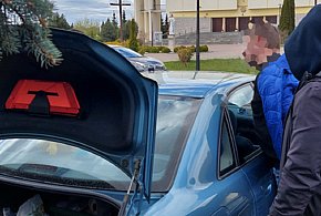 Zatrzymani na gorącym uczynku w kościele. Kradli pieniądze z puszek
