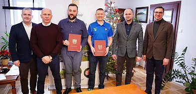 Zbuczyn: Stawiają na sport, angielski i Dom Bociana-53884