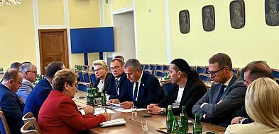 Decydować mają ludzie, a nie algorytmy