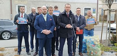 Siedlce: z worami do posła