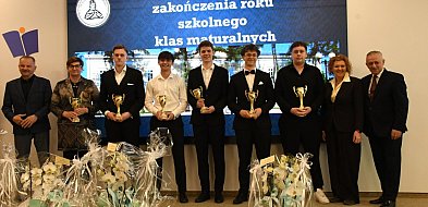 Matura coraz bliżej. IV LO pożegnało swoich absolwentów ( FOTOGALERIA)