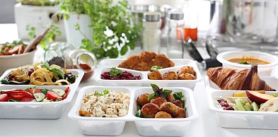 Catering na 2 tygodnie czy 3 miesiące – kiedy opłaca się zamawiać na dłużej?