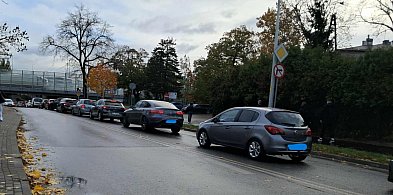 Autobusem do szkoły w Siedlcach – dzieci z okolicznych gmin tracą czas w korkach-52781