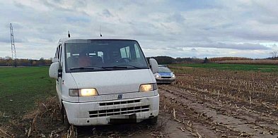 Pościg policji. Kierowca bez prawa jazdy.-52832