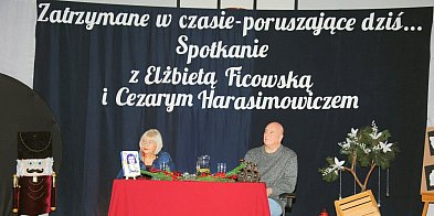 Głos ocalałej, głos pisarza-53502