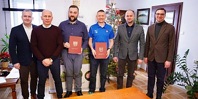 Zbuczyn: Stawiają na sport, angielski i Dom Bociana-53884