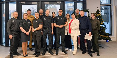 Służby mundurowe razem ratują życie-53953