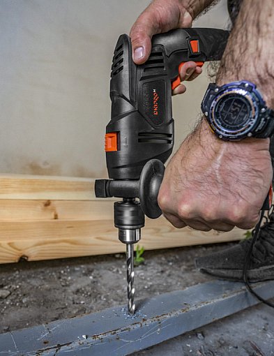 Komu potrzebna jest wiertarka udarowa?-53217