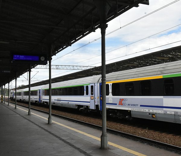 Specjalna oferta Intercity. Nauczyciele i studenci pojadą pociągiem za złotówkę-52139