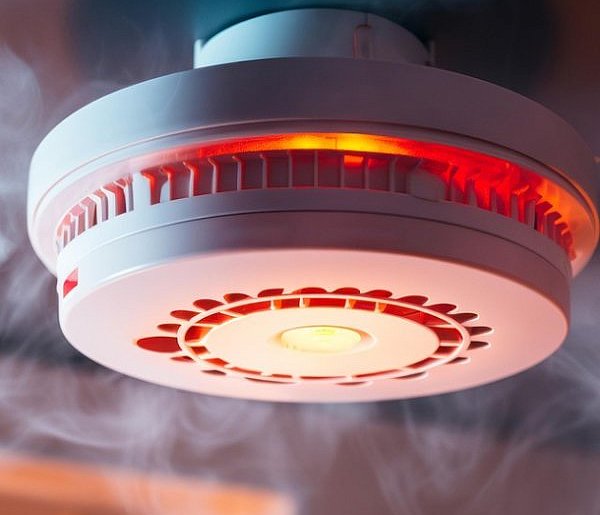 Rewolucja w przepisach pożarowych. Nowe obowiązki dla właścicieli domów i firm-52776