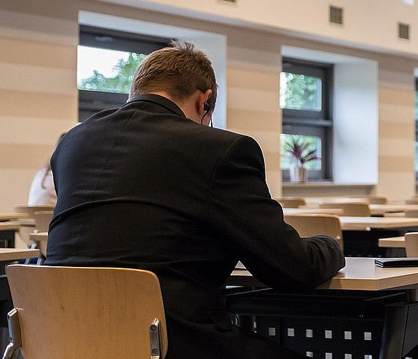 Zmiany w przepisach o wynagrodzeniach. Zapłacą za gotowość do pracy-52878