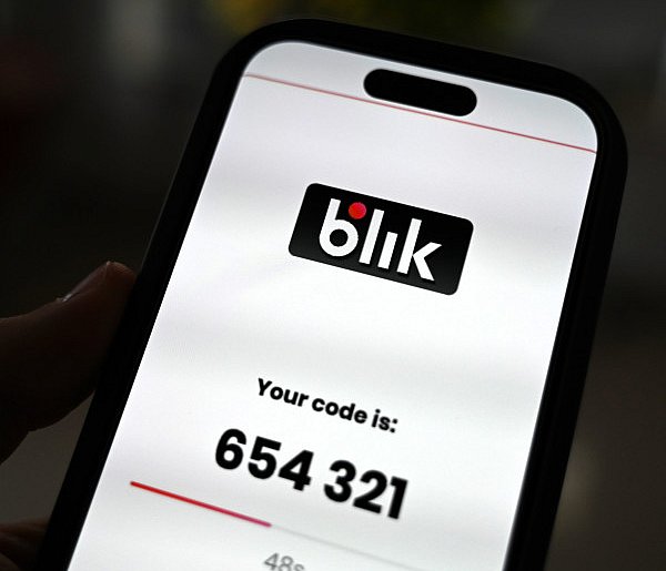 Codzienny przelew BLIK do znajomego? Skarbówka może to sprawdzać-52955