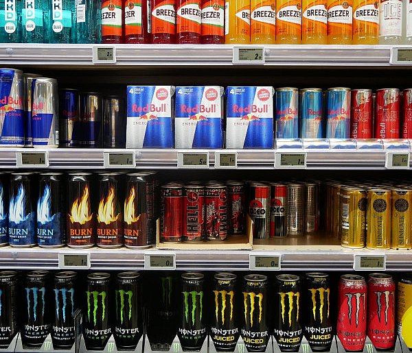 Popularne napoje pójdą ostro w górę. Rząd szykuje podwyżkę VAT-53385