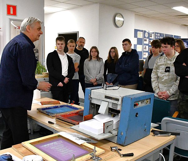 Opór, strajki i bibuły. 45 lat "Solidarności" na UWS-53388