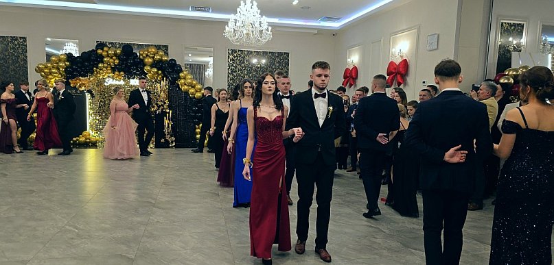 Studniówka „Rolnika”: z przytupem i tradycją [GALERIA]