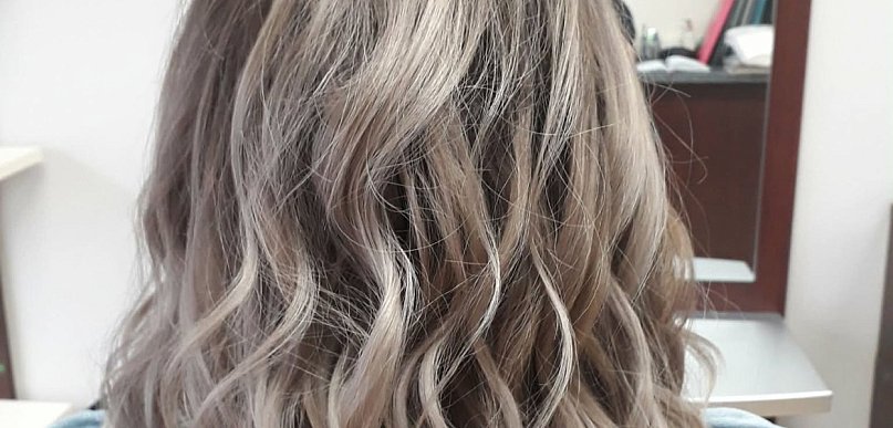 Jak wybrać technikę koloryzacji, która pasuje do codziennego rytmu życia