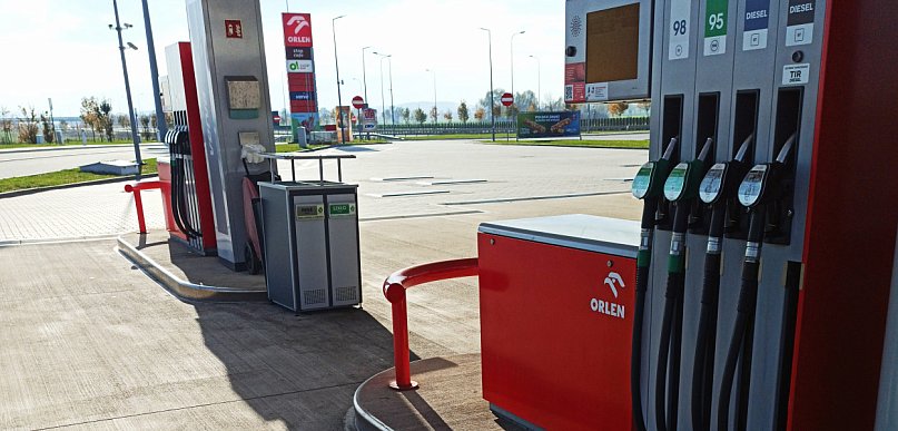 Drożyzna na stacjach paliw. Rząd rozważa obniżkę podatku