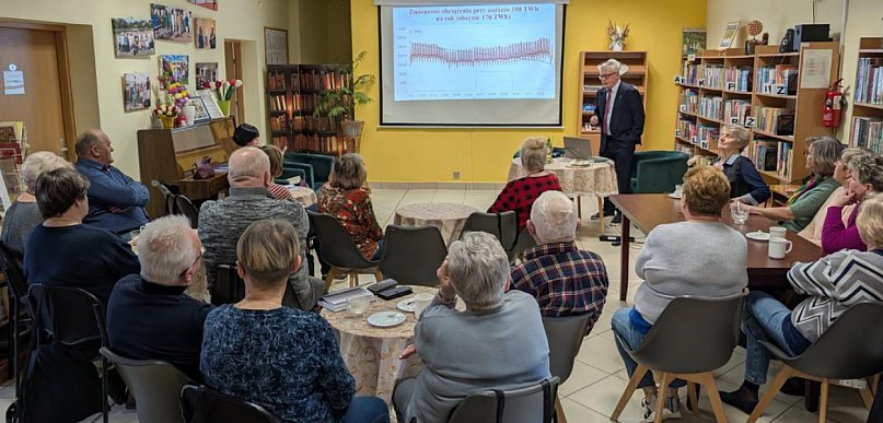 Seniorzy  z  Miasta  i  Gminy  Mordy  rozmawiali	 o  energetyce	 wiatrowej