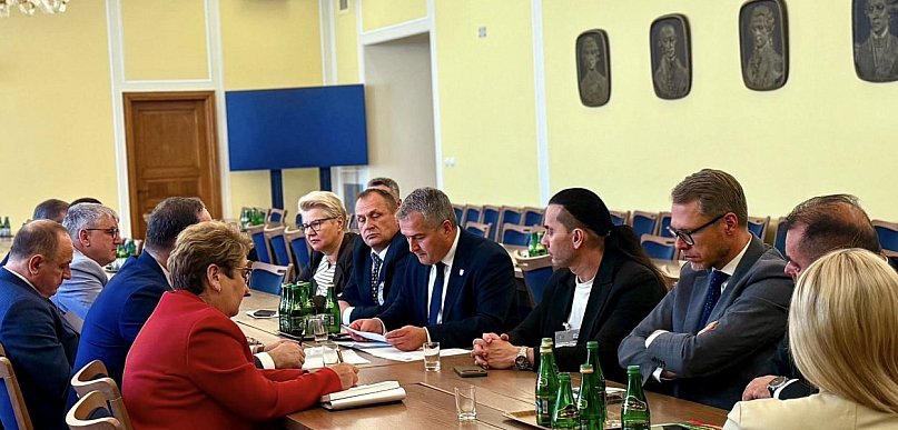 Decydować mają ludzie, a nie algorytmy