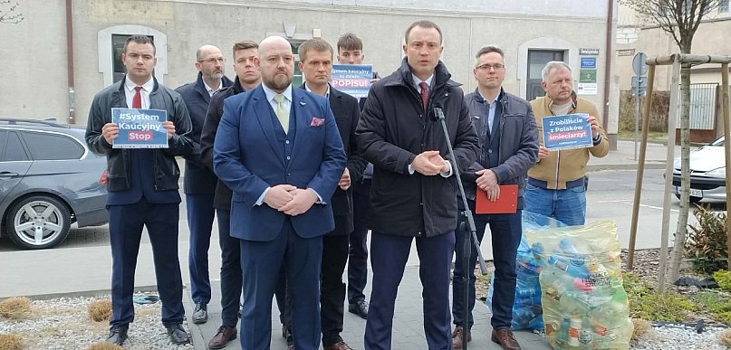 Siedlce: z worami do posła