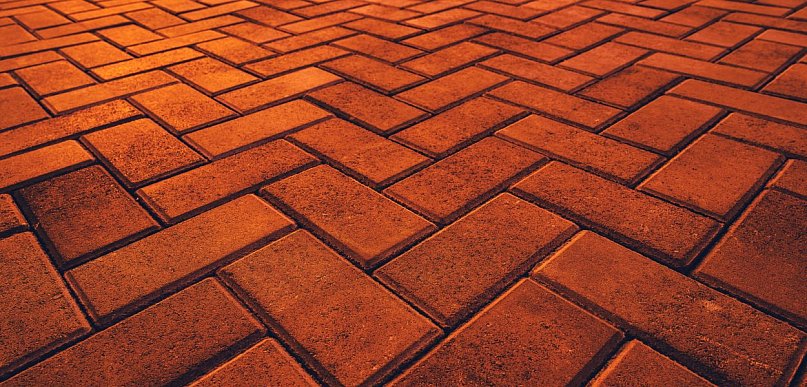 Błędy przy układaniu kostki brukowej – jak ich unikać już na etapie planowania?