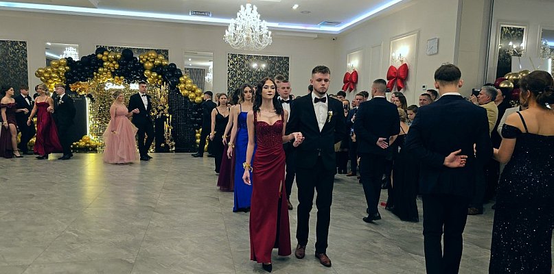 Studniówka „Rolnika”: z przytupem i tradycją [GALERIA]