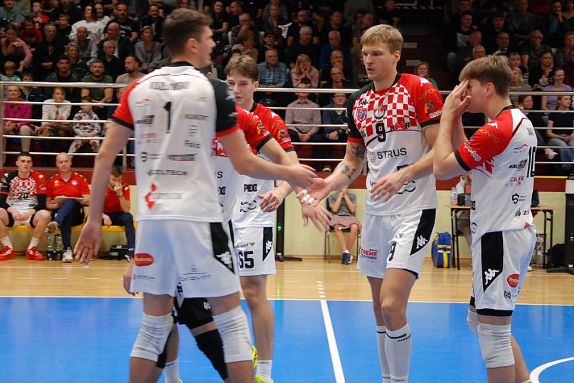 Siatkówka: KPS Siedlce bez punktów. GKS Katowice zdominował mecz w Siedlcach