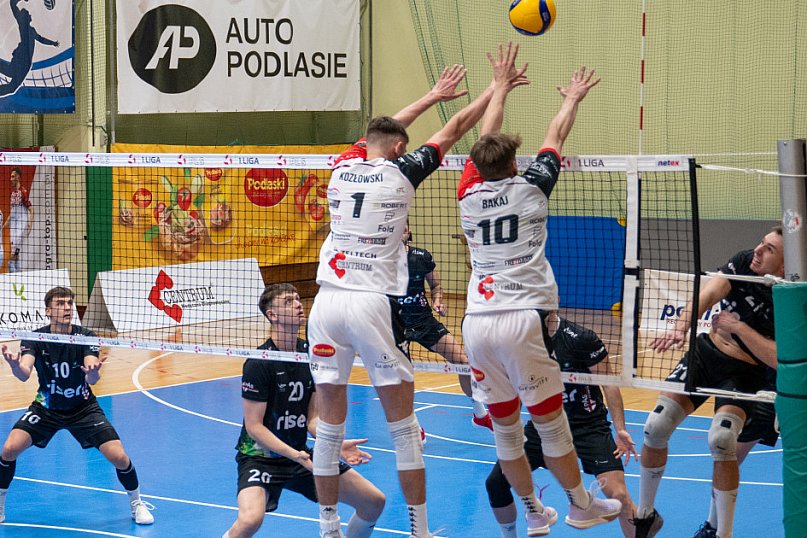 KPS Siedlce po pięciosetowym thrillerze wygrywa z MCKiS Jaworzno