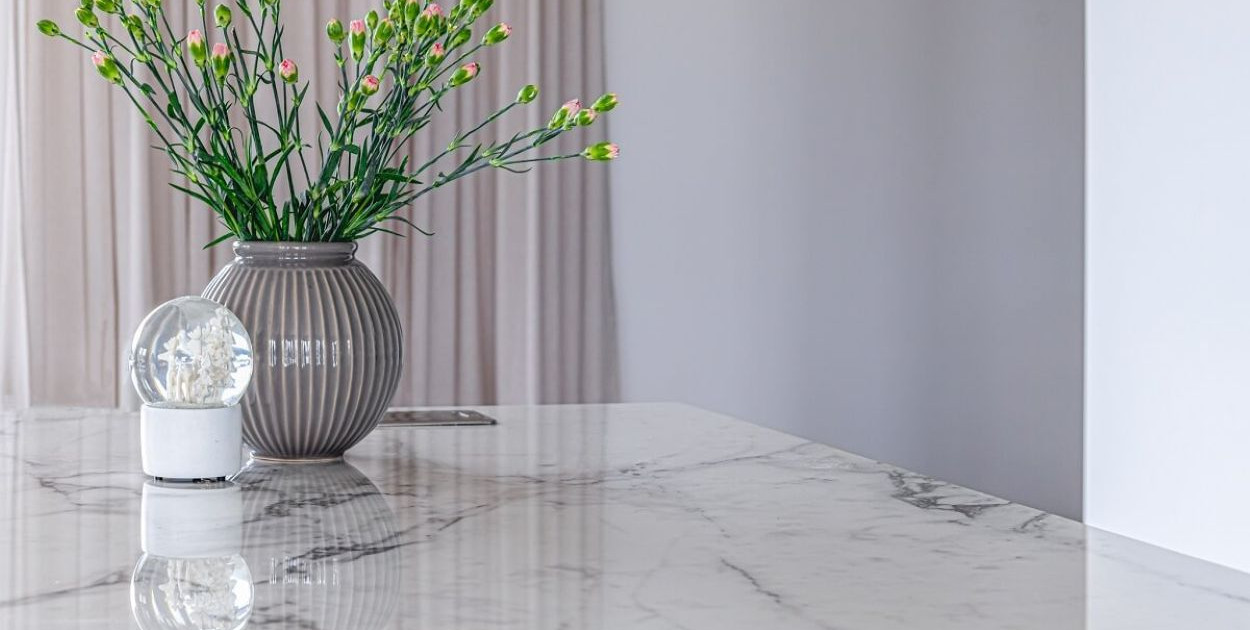 TOP 3 pomysły na spiek kwarcowy w salonie