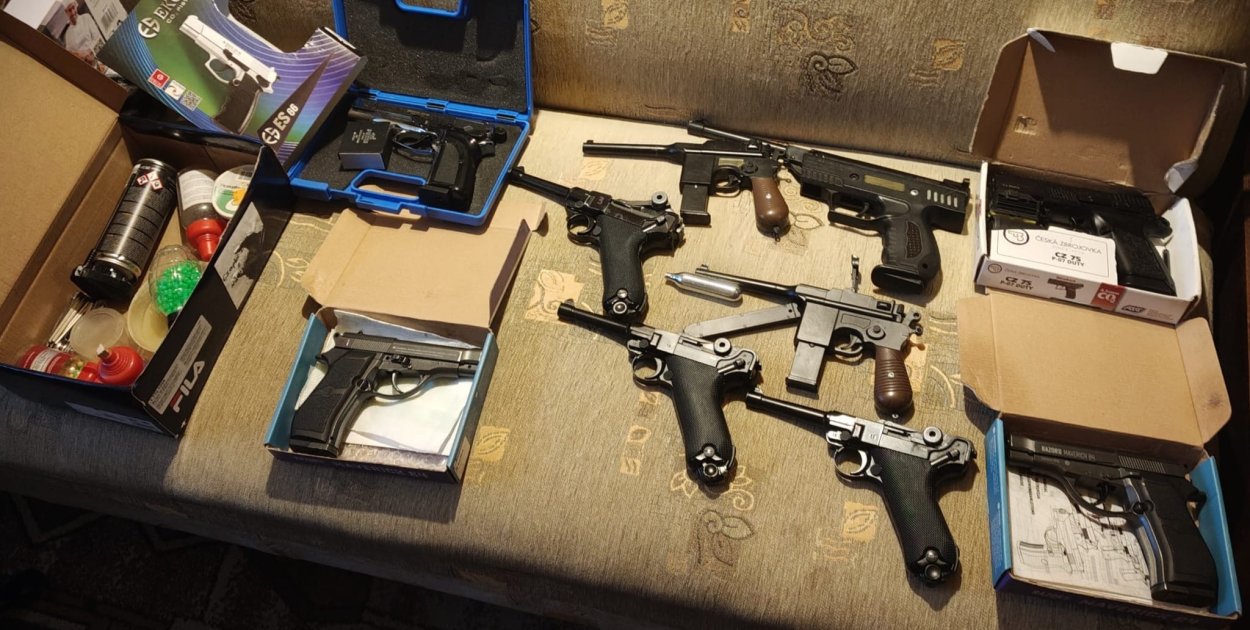 Siedlce: Zabezpieczyli arsenał broni