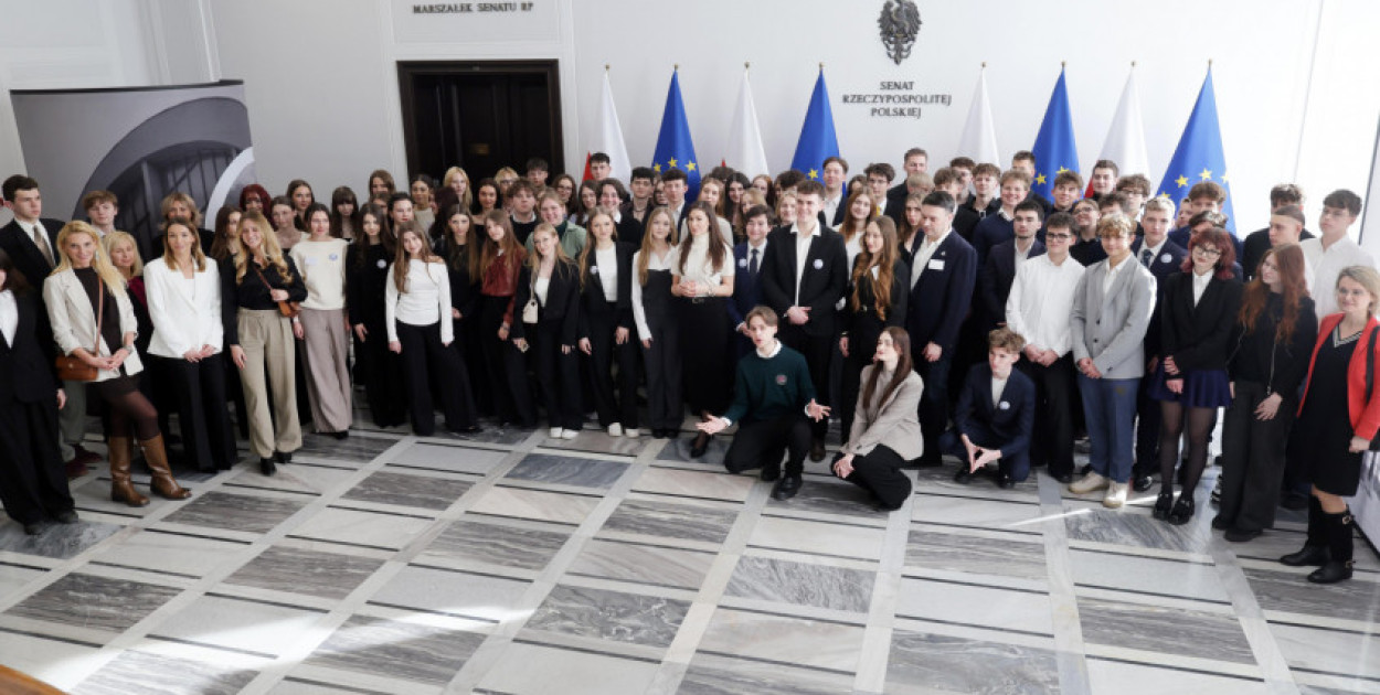 Siedleccy licealiści w Senacie. Dyskutowali o przyszłości szkoły w erze AI